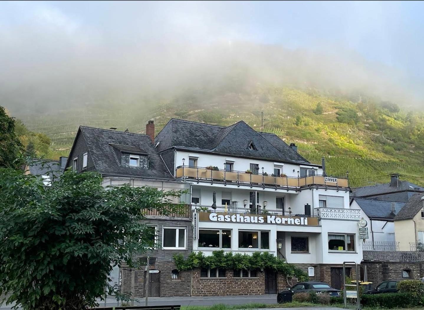 Gasthaus Korneli Занкт-Альдегунд Екстер'єр фото
